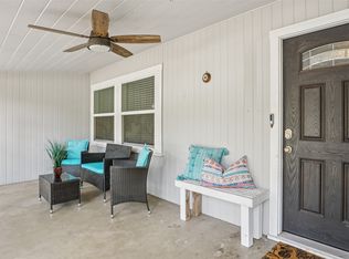 516 Hurstview Dr, Hurst, TX 76053