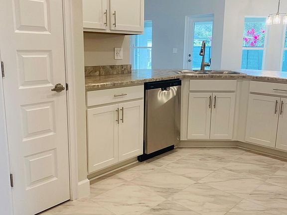 5th image of 4207 SW Savona Boulevard