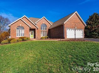 3992 Brickfield St, Hickory, NC 28602