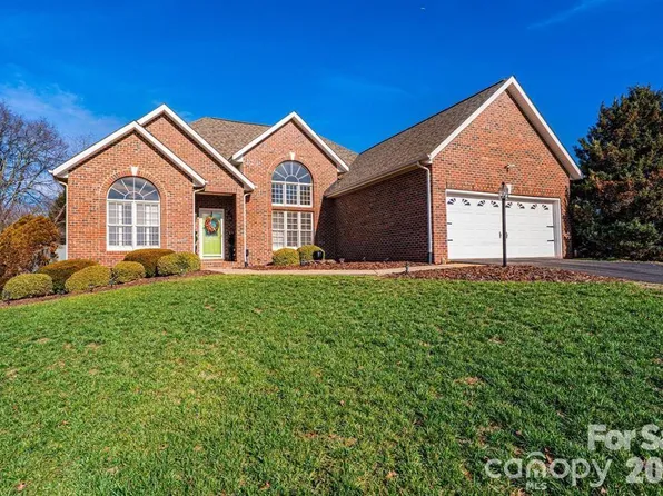 3992 Brickfield St, Hickory, NC 28602