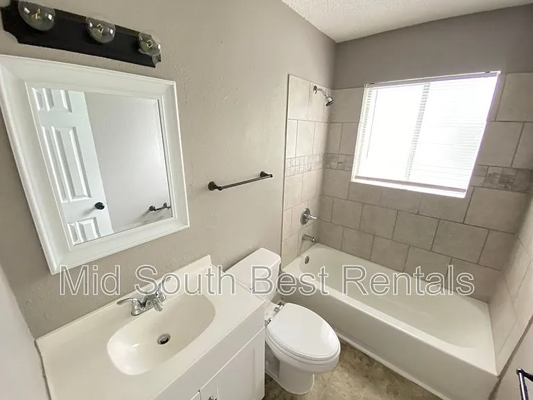 6567 Birkenhead Rd — Photo 8