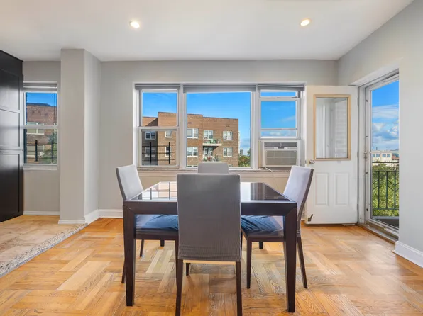 3750 Hudson Manor Terrace image 7 of 27