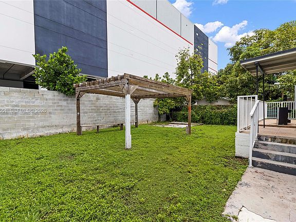4th image of 3527 NW 34th St