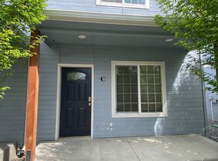 907 W Cherry Ave APT C, Selah, WA