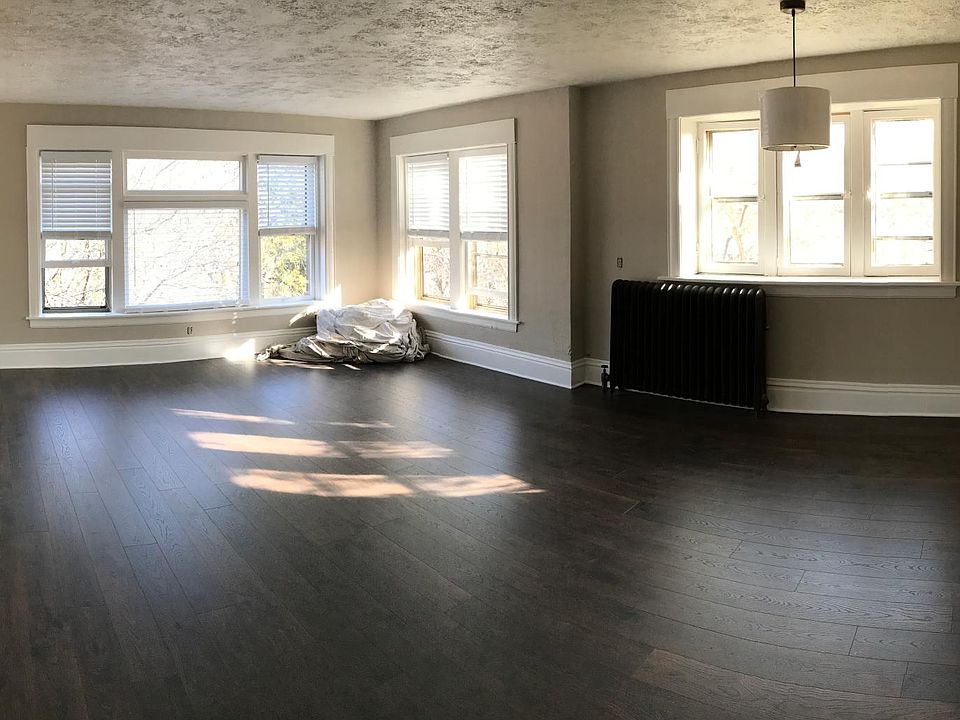 1st image of 2530 Dupont Ave S