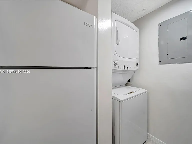 2620 S University Dr #109 — Photo 6