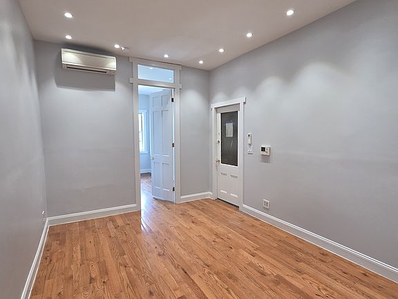 4th image of 73 Engert Ave #2B