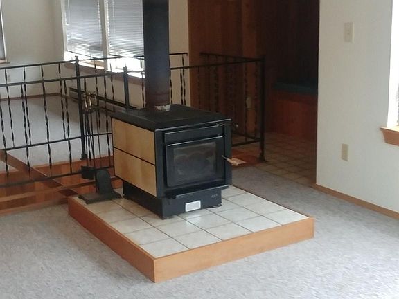 3rd image of 574 Sand Dune Ave SW