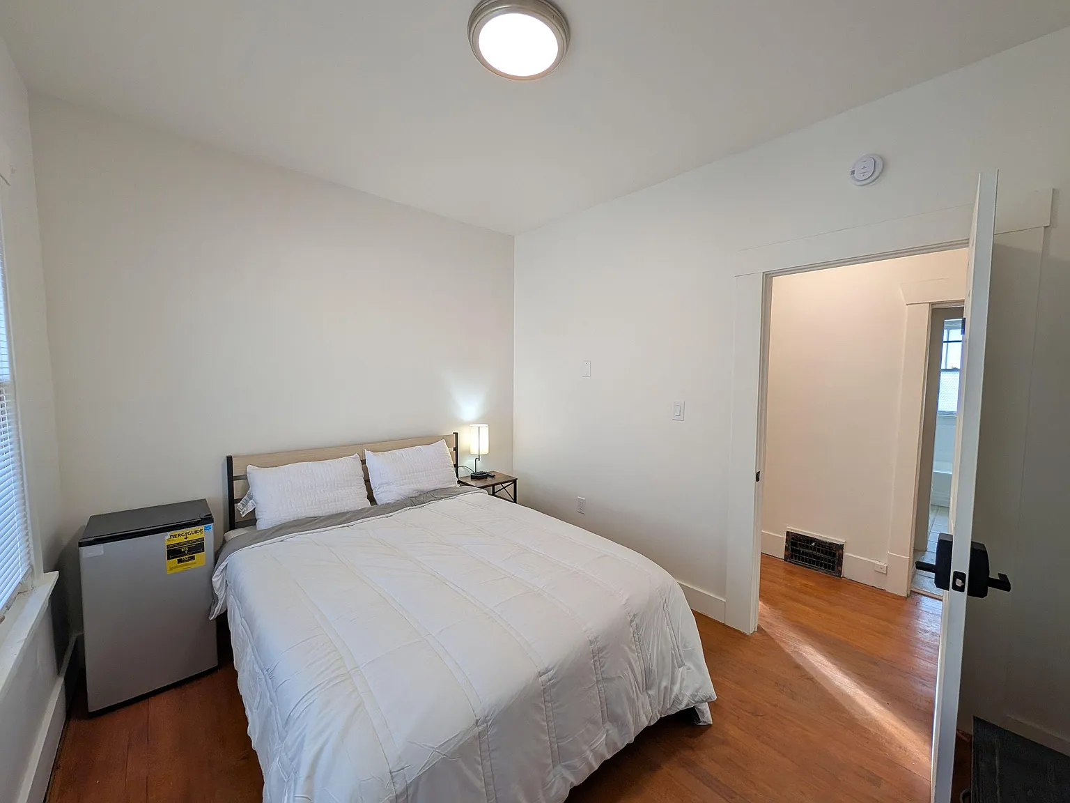 4 bed, 3.0 bath, 3000 sqft, $719 — Photo 4