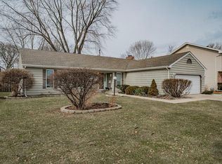 858 Sheldon Ave, Aurora, IL 60506