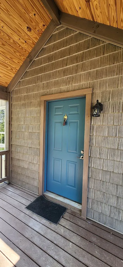 Right in the heart of Crossville *Complete remodel* Available for 1 year lease 3 bedroom, 2 bath ... — Photo 3