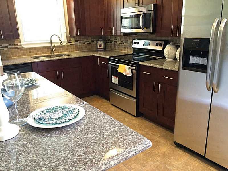 1st image of 962 Newell Ave