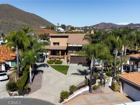 29816 Mayflower Dr, Canyon Lake, CA 92587