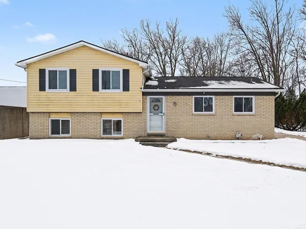 968 Trombley Dr, Troy, MI 48083