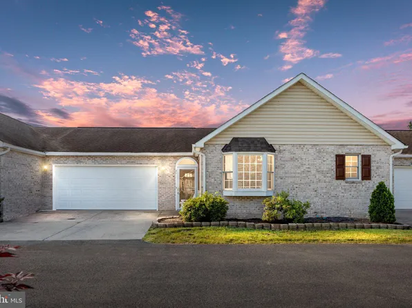 71 Logan Cir, Strasburg, VA 22657