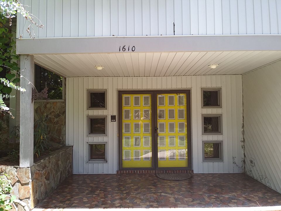 1st image of 1610 N Cheney Dr
