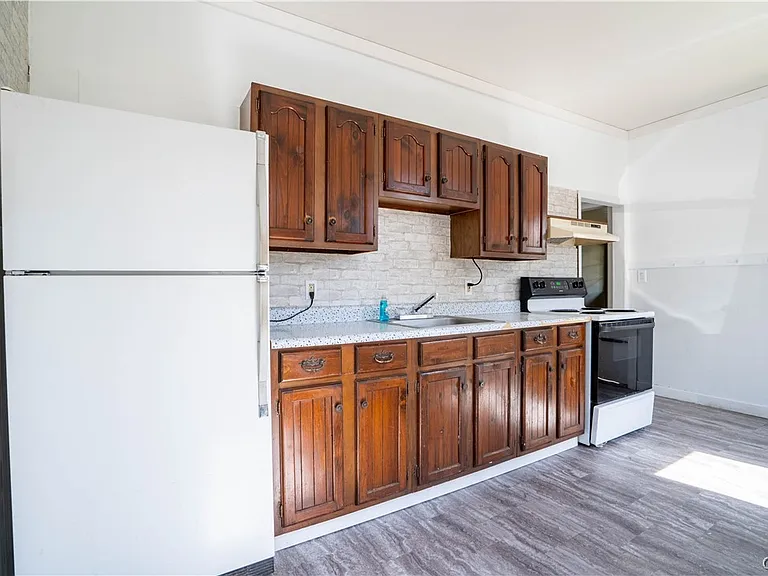 43 W State St #1 — Photo 13