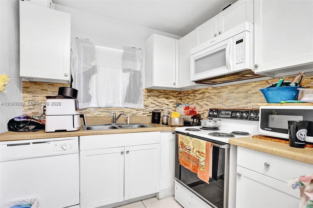 1065 S Flagler Ave APT 704, photo 4