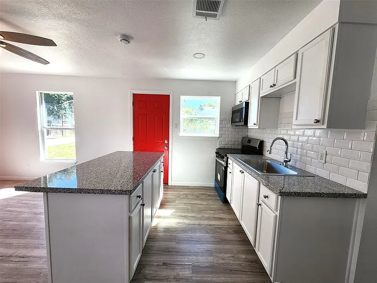 2706 Berry St #2706A — Photo 2