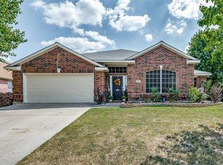 5404 Ridge View Dr, Watauga, TX 76137