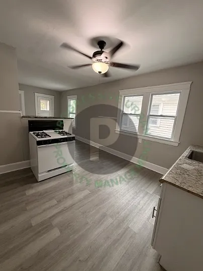 15619 School Ave — Photo 7