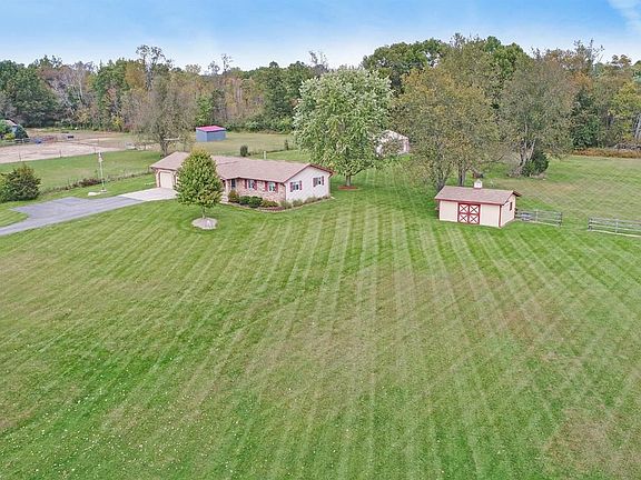4th image of 9371 N Peaceful Valley Dr
