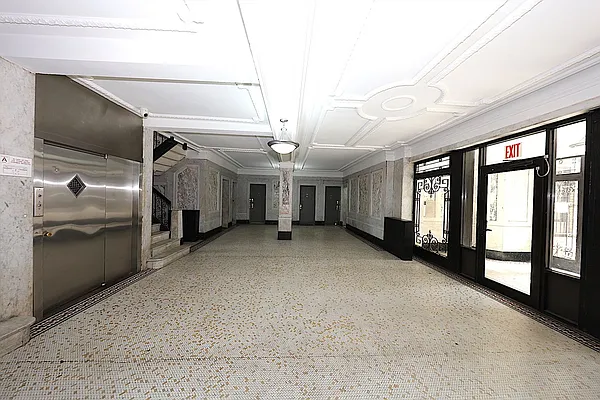 Rented by Corcoran | media 25