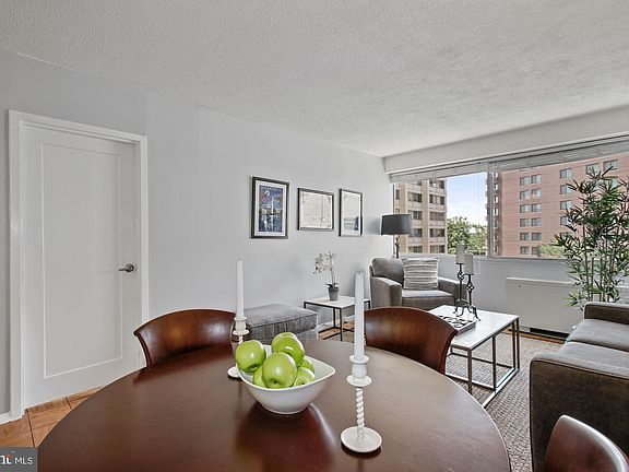 5th image of 4515 Willard Ave APT 1117S