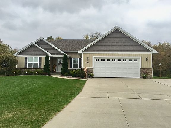2nd image of 1905 Paris Ln