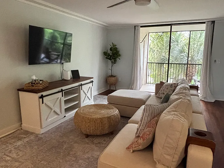 1555 S Federal Hwy #308 — Photo 4