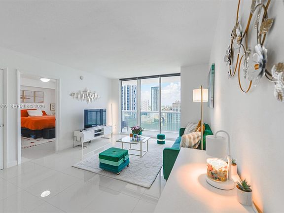2nd image of 50 Biscayne Blvd APT 2505