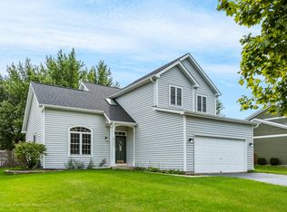 307 Magnolia Dr, North Aurora, IL 60542
