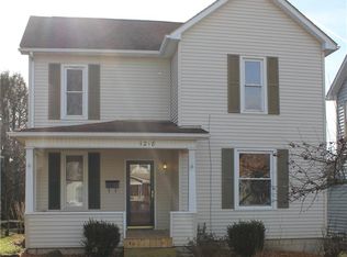 1218 Foster Ave, Cambridge, OH 43725