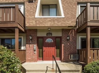 29 School St APT 7, Westerly, RI 02891