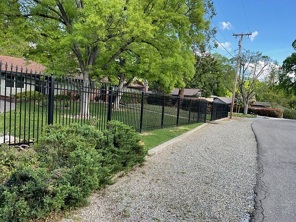 4th image of 6662 Long Ave