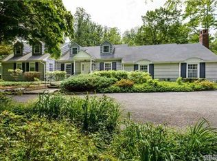 3 Burrma Rd, Lloyd Harbor, NY 11743