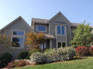 N54W16673 Autumn View Ln, Menomonee Falls, WI 53051
