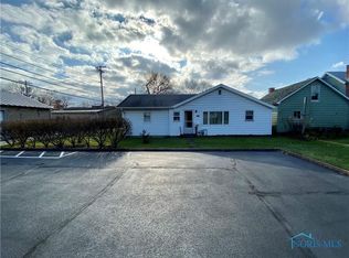 215 Farnsworth Rd, Waterville, OH 43566