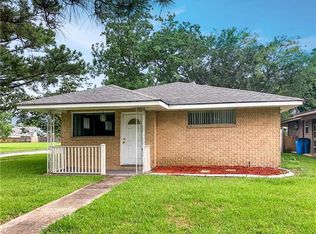 109 W Claiborne Sq, Chalmette, LA 70043
