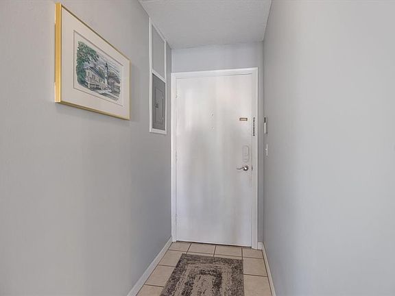 4th image of 708 Tamiami Trl S APT 209