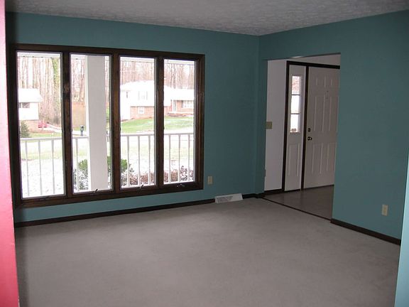 Large and bright Living Room