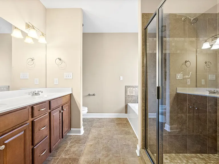 955 Terraceside Cir — Photo 19