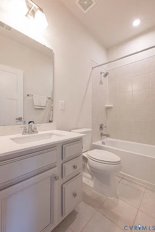 3 bed, 1774 sqft, $2,500 — Photo 2