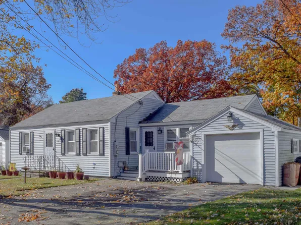 172 Elgin Avenue, Manchester, NH 03104