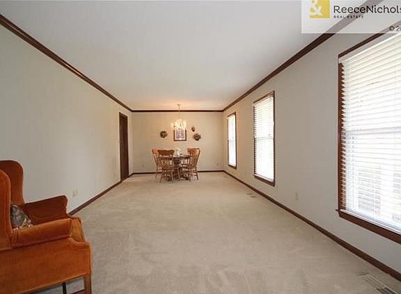 4th image of 1019 Wyckwood Ct