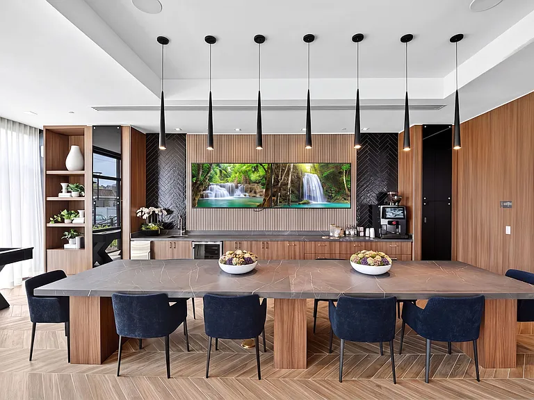 Manor Biscayne — Photo 18