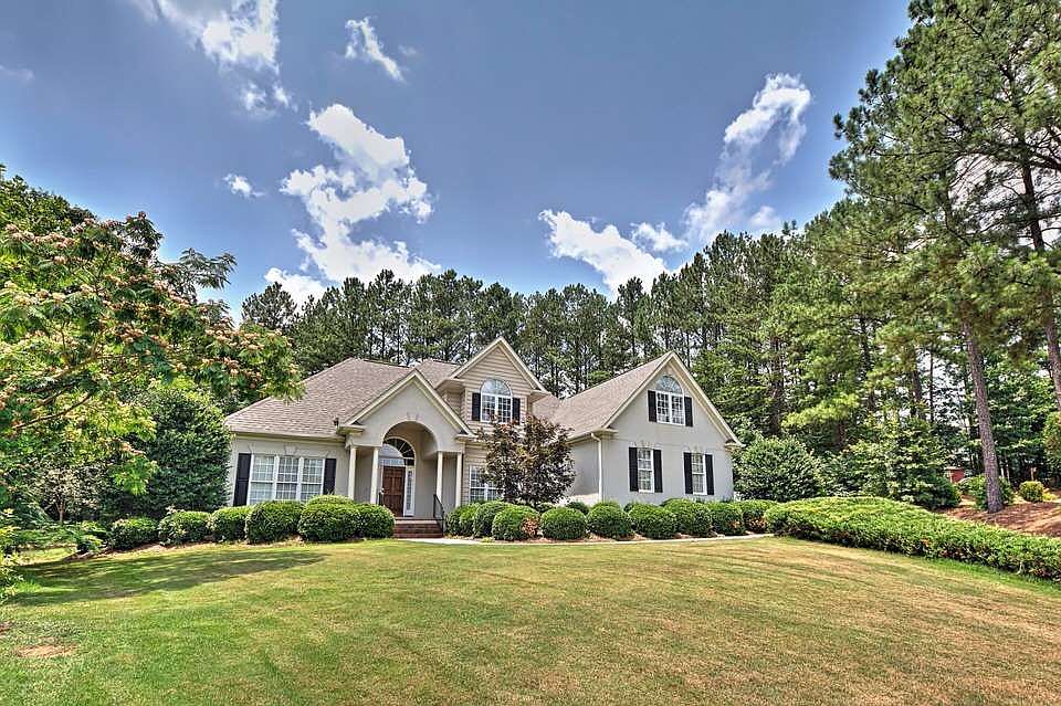 1st image of 494 S Oakley Ln
