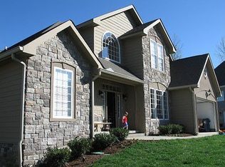 9880 Sourwood Ln, Apison, TN 37302