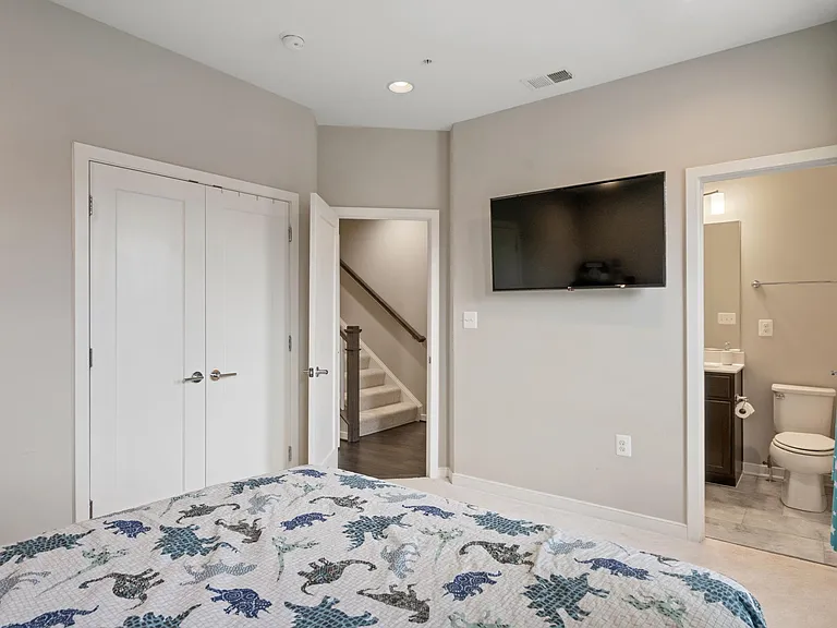 22968 Clarence Walk Ter — Photo 22