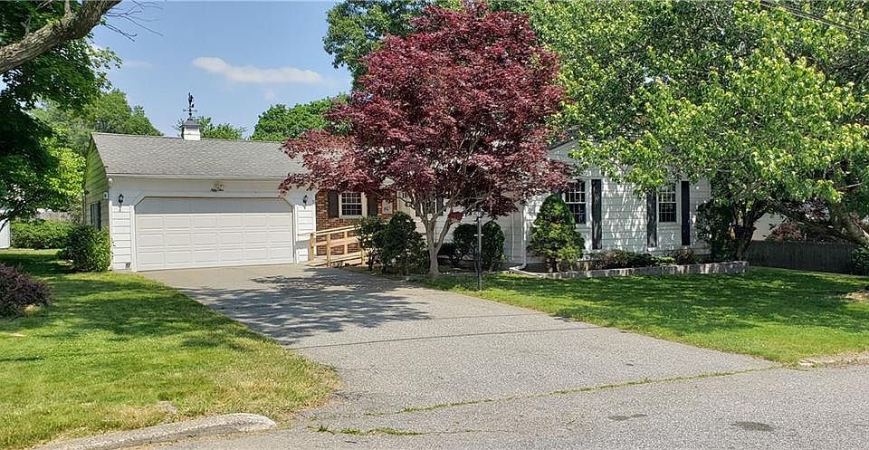 1st image of 51 Meadowcrest Dr